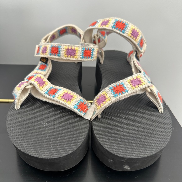 Teva Women's Colorful Crochet Platform Sandal size 10 - Picture 3 of 8